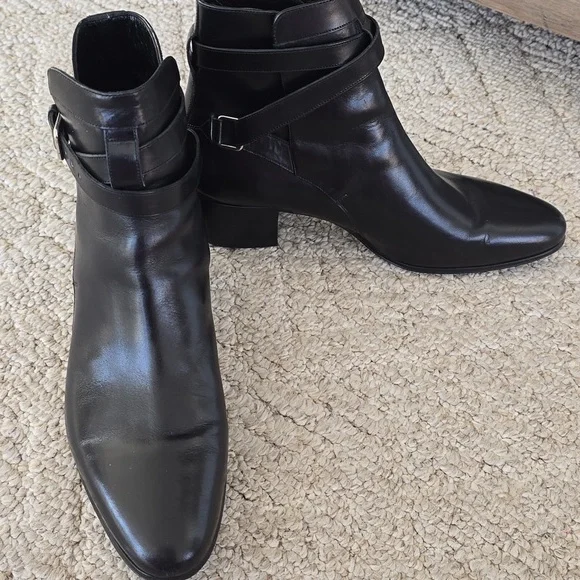 Saint Laurent Paris Black Ankle Boots with Chunky Heel and Buckle Detail - Picture 2 of 14